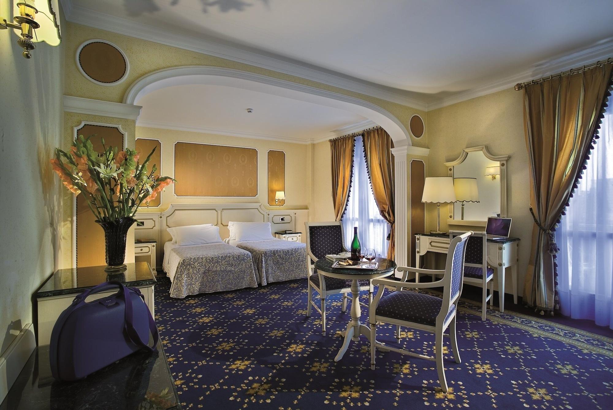 Palace Meggiorato Hotel 4*